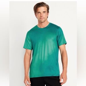Old Navy Men's CloudMotion T-Shirt